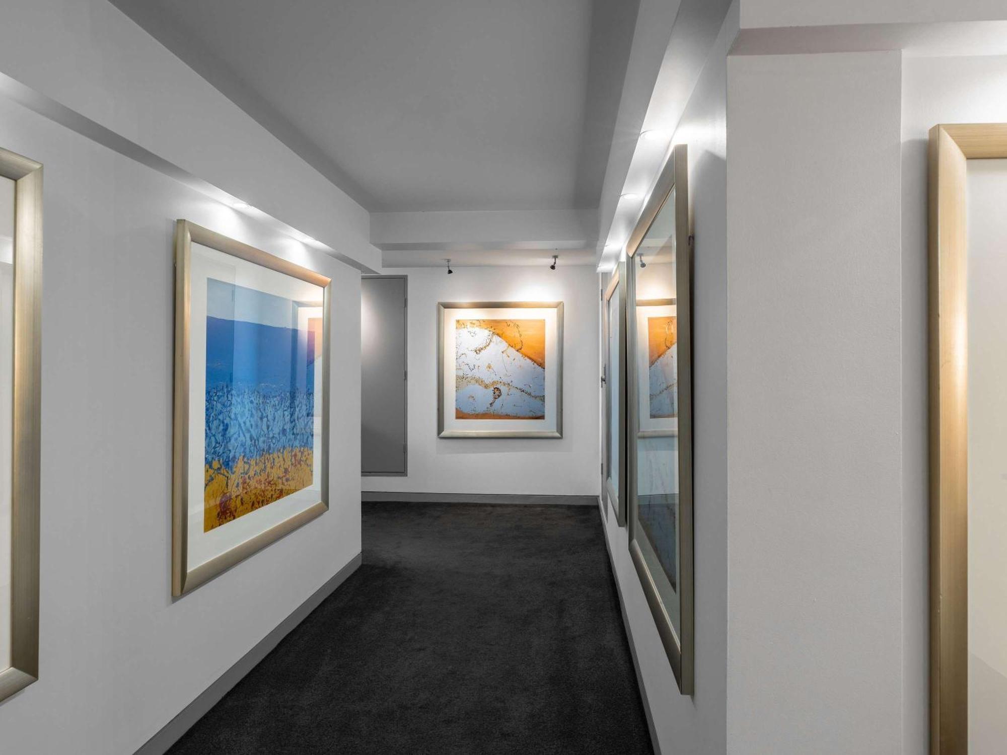 The Olsen Melbourne Art Series Exteriör bild The Art Gallery
