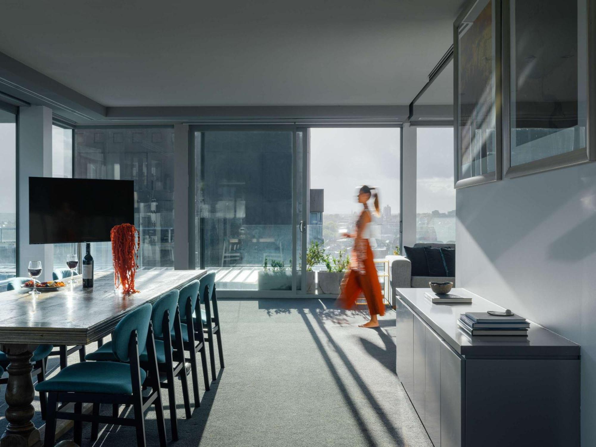 The Olsen Melbourne Art Series Exteriör bild The kitchen